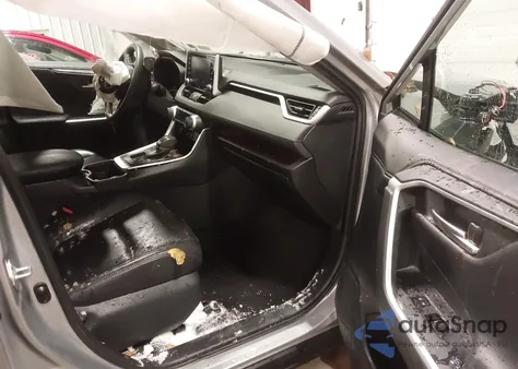 2019 Toyota Rav4 Limited z USA, uszkodzony, nr VIN 2T3Y1RFV4KW025084